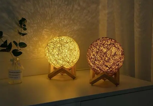 卡通智能語音識別臺燈案例展示